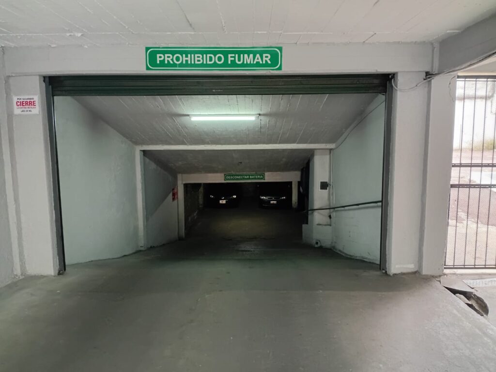 VENTA - Cochera - 55 y 6 - La Plata