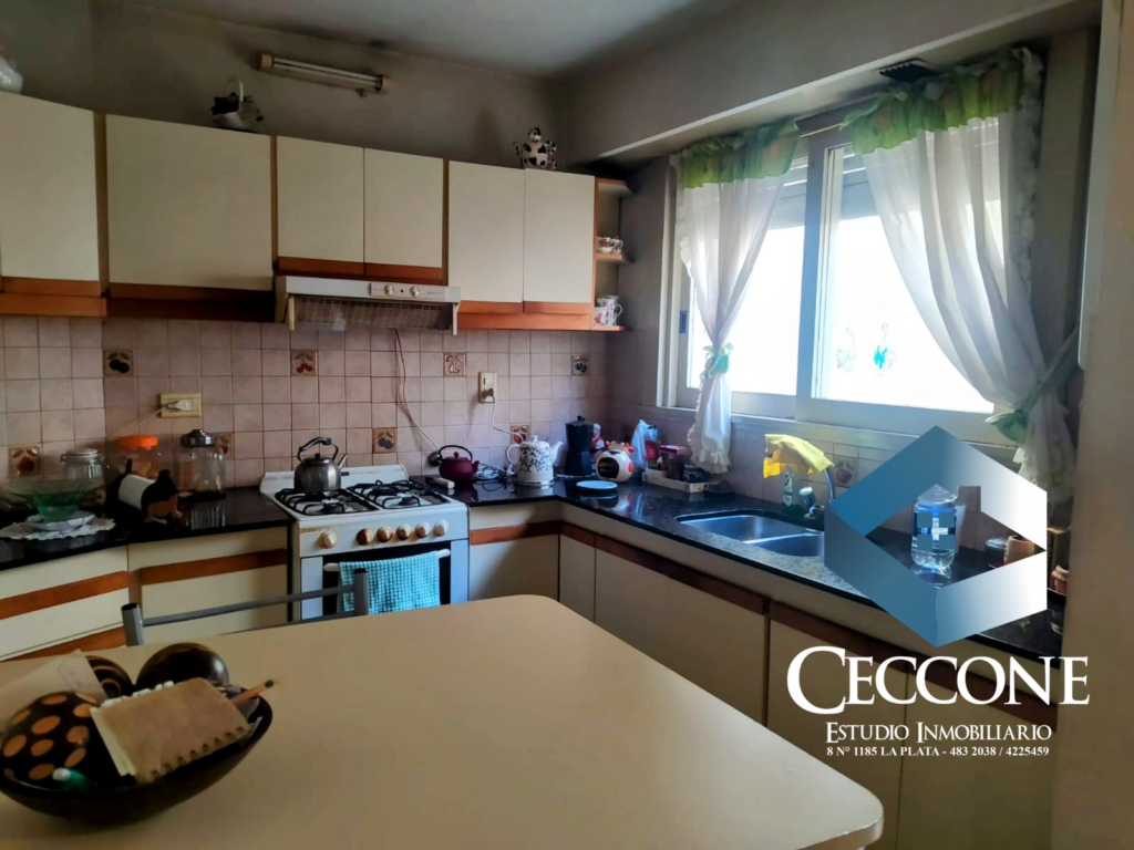 VENTA - Casa - 4 entre 41 y 42 - La Plata