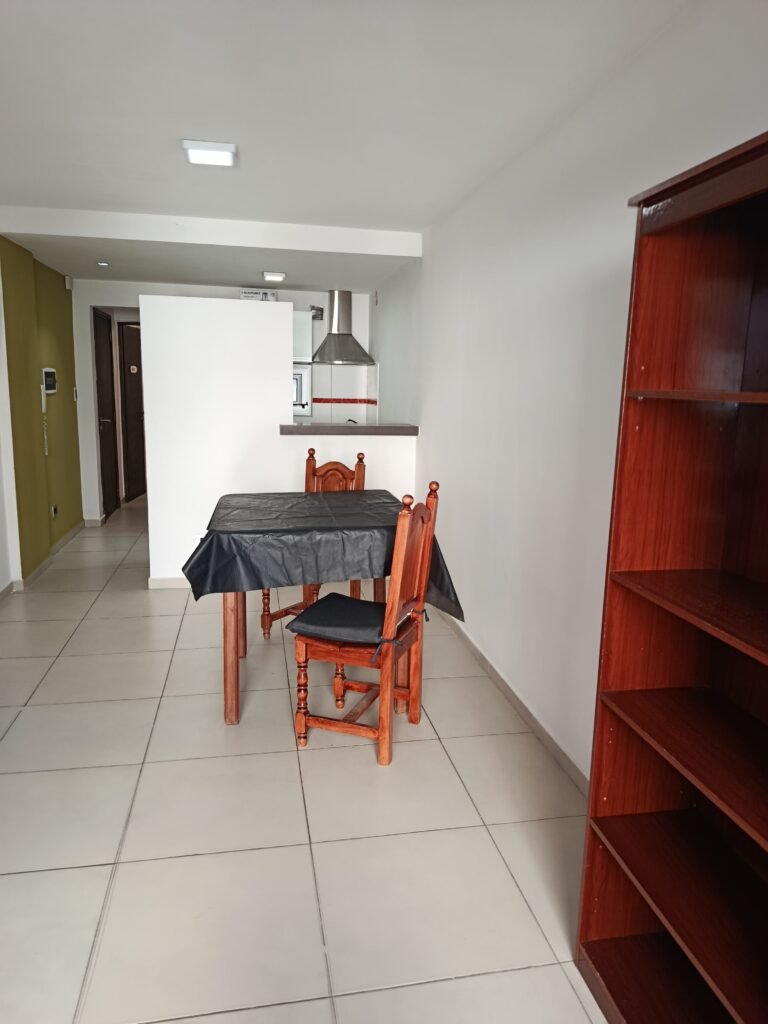 ALQUILER - Monoambiente - 54 entre 10 y 11 - La Plata