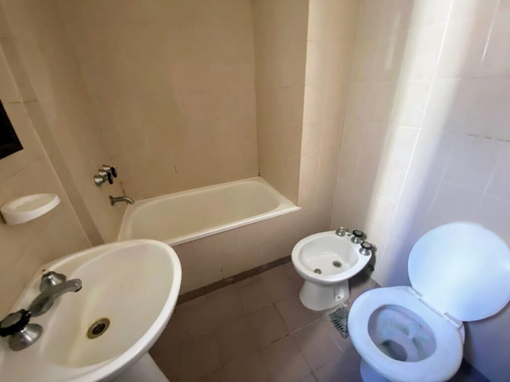 ALQUILER - Monoambiente - 46 entre 2 y 3 - La Plata