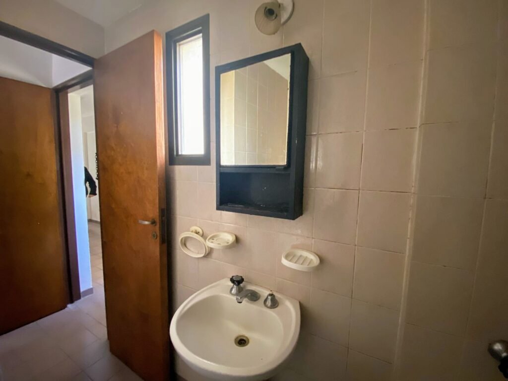 ALQUILER - Monoambiente - 46 entre 2 y 3 - La Plata